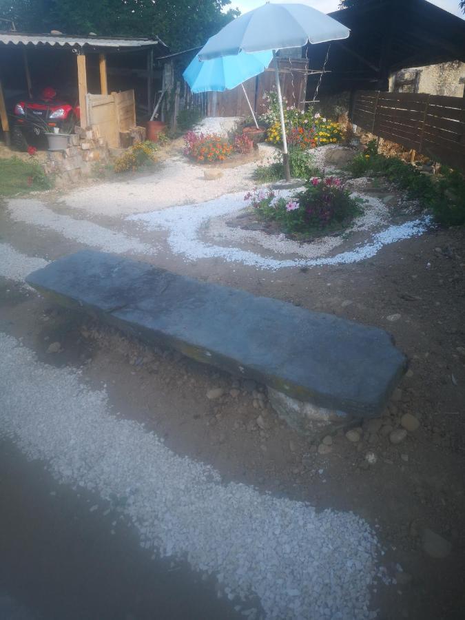 Bed and Breakfast Au Balaway Louey Екстер'єр фото